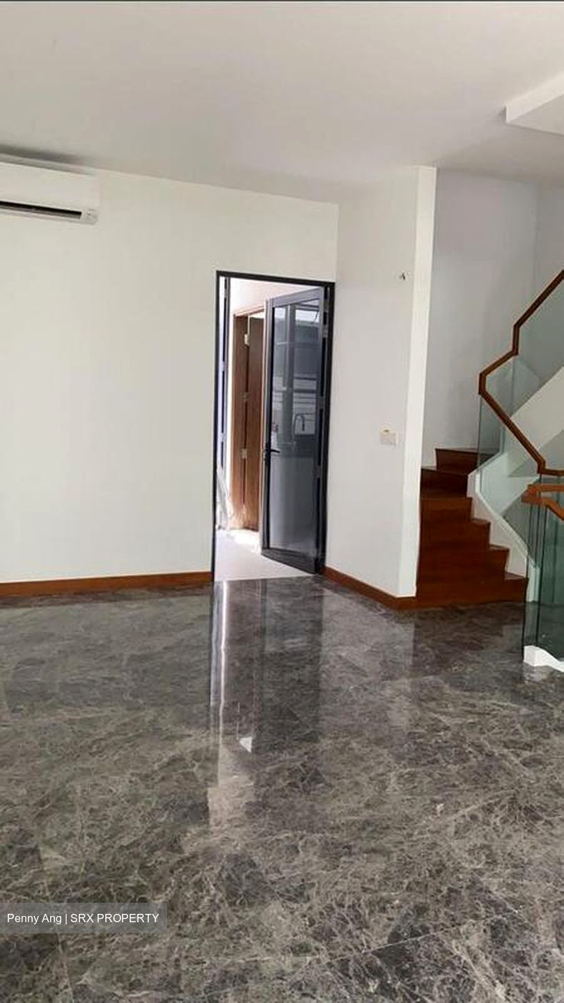 Alana (D28), Terrace #509735671